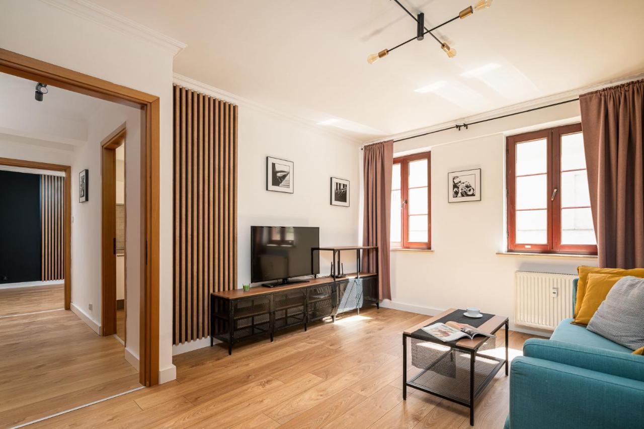 Leoapart Apartment